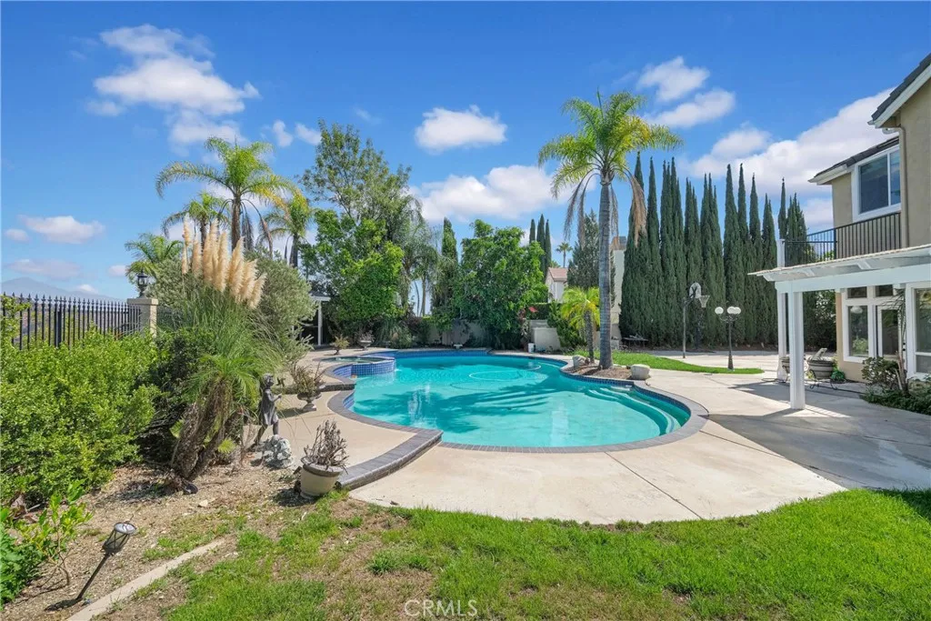 20033 E Skyline Dr, Walnut, California 91789 home-pic-48